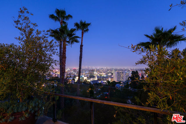 7100 La Presa Drive, Los Angeles CA: https://media.crmls.org/mediaz/3b74b719-8f68-403a-ae2b-59ad14fff77b.jpg