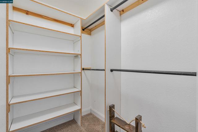 2329 Sweetwater Dr, Martinez CA: https://media.crmls.org/mediaz/3b7515df-572e-4bc8-acb1-0979234c01c1.jpg