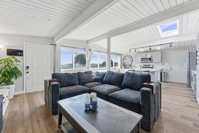 Detail Gallery Image 7 of 25 For 9838 Ivanho St, Spring Valley,  CA 91977 - 3 Beds | 1 Baths