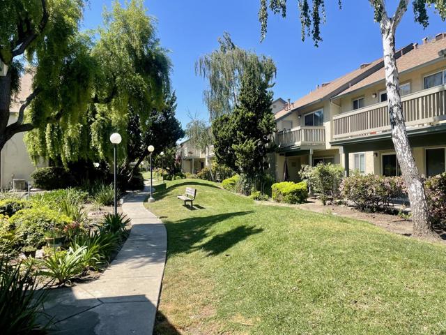 1086 Summerplace Drive, San Jose CA: https://media.crmls.org/mediaz/3b7689e5-c5eb-4348-9133-1fd6a082680c.jpg