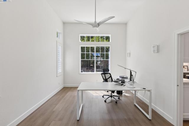 5531 Calico Ln, Pleasanton CA: https://media.crmls.org/mediaz/3b76c62c-a3d7-4c55-8483-8f482dad569d.jpg
