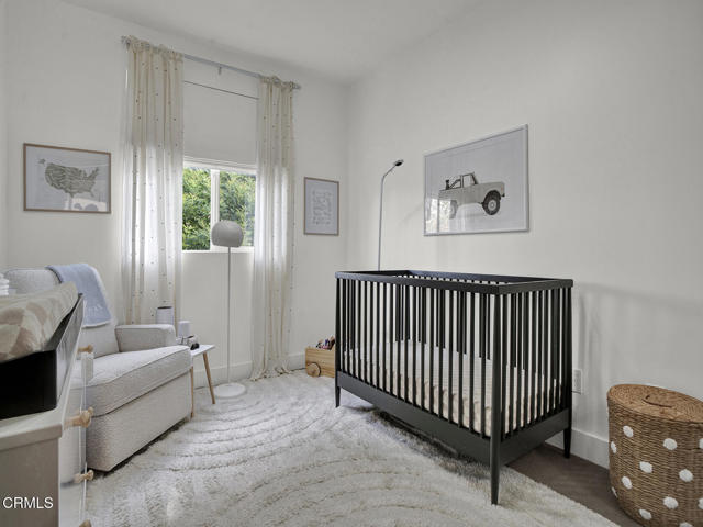5662 Hazeltine Avenue, Van Nuys CA: https://media.crmls.org/mediaz/3b77def9-b3f4-4bfc-ab3d-dc2a123eb763.jpg