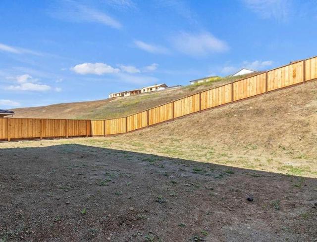 8094 Waterfall Lane, Vallejo CA: https://media.crmls.org/mediaz/3b792f99-544c-4354-ba24-95164c0afe01.jpg