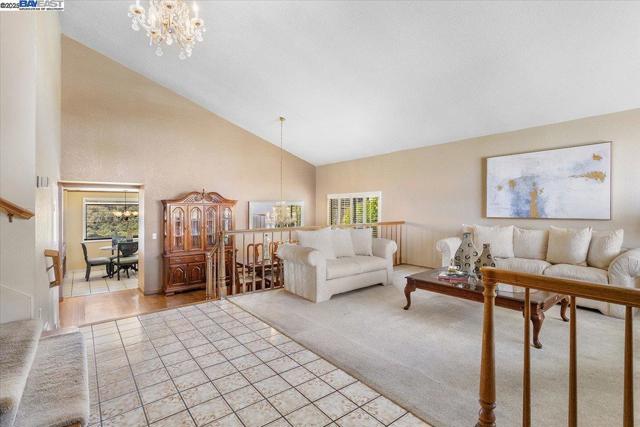 6444 Boone Dr, Castro Valley CA: https://media.crmls.org/mediaz/3b79d96f-c3d6-448d-a0a8-2454a74e82e9.jpg