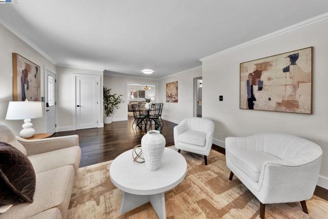 635 Janice Ave, Hayward CA: https://media.crmls.org/mediaz/3b7a3740-7eb2-467d-a13f-910ba5546af2.jpg