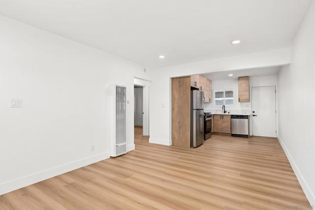 Image 42 of 60 For 4227 Swift Ave