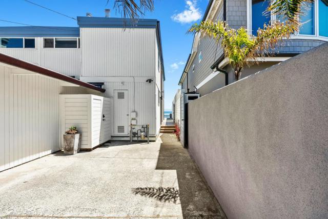 9 Rockview Drive, Santa Cruz CA: https://media.crmls.org/mediaz/3b7bf5c2-8b15-48a9-8feb-612a38d0fc9f.jpg