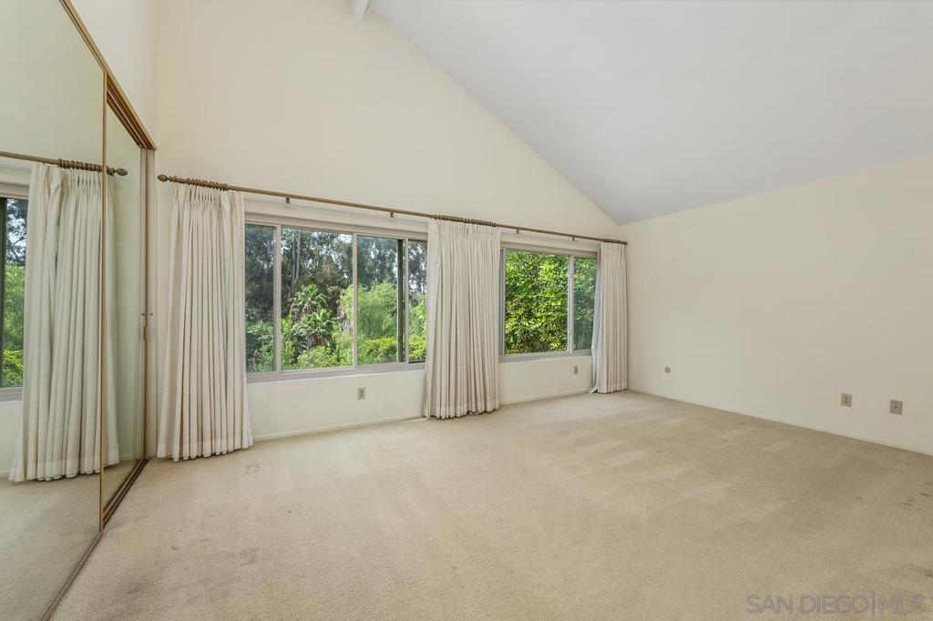 10575 Canyon Lake Dr - photo 18