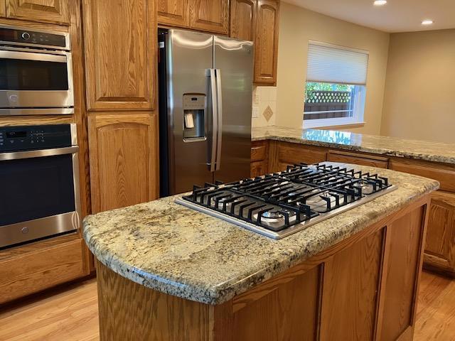 5 Maple Way, San Carlos CA: https://media.crmls.org/mediaz/3b7cb090-fa16-4c4d-b6cd-6f91e0f1400a.jpg