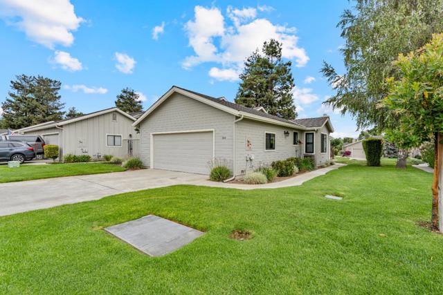 840 Helen Drive, Hollister CA: https://media.crmls.org/mediaz/3b7cd17a-6d45-4254-8fb7-601c716f7d06.jpg