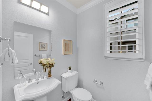 193 Fable Court, Mountain View CA: https://media.crmls.org/mediaz/3b7d4660-9ae3-4a3d-a461-4e7c44d3eb95.jpg