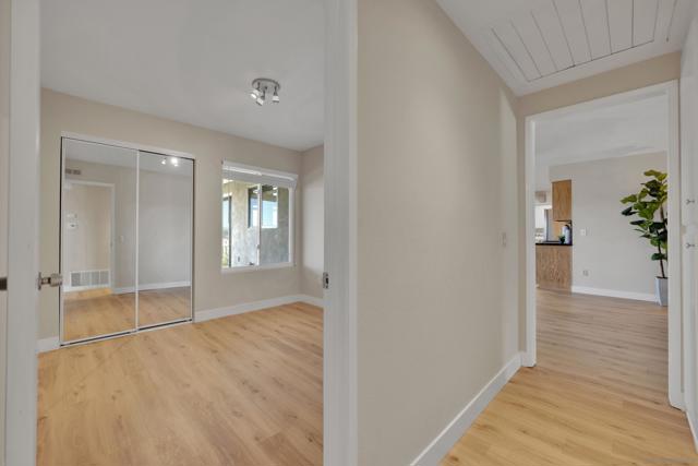 13710 Ahwahnee Way, Poway CA: https://media.crmls.org/mediaz/3b7db8d0-e6a6-489a-9a6c-0fa85a68461d.jpg