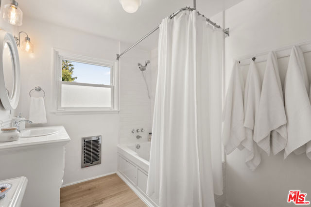 6399 W 80th Street, Los Angeles CA: https://media.crmls.org/mediaz/3b7dc7f5-7c8d-4608-b182-2b0d00bdd6cc.jpg