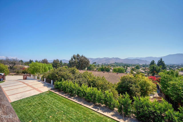 2207 Terra Bella Lane, Camarillo CA: https://media.crmls.org/mediaz/3b7e6eee-d982-4931-96be-55edee449e70.jpg