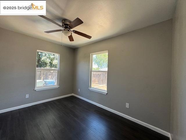 506 W 15Th St, Antioch CA: https://media.crmls.org/mediaz/3b7f96bd-e8b4-4ba4-8fb0-9000fd423083.jpg