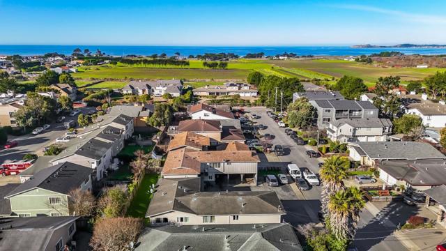 470 Willow Avenue, Half Moon Bay CA: https://media.crmls.org/mediaz/3b7ff8bd-b2d3-44c9-84c1-47d229df1ce8.jpg