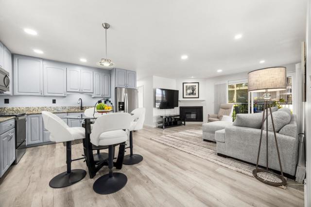 825 Balboa Avenue, Capitola CA: https://media.crmls.org/mediaz/3b81b017-9285-4d38-ab17-2b241fd910b0.jpg