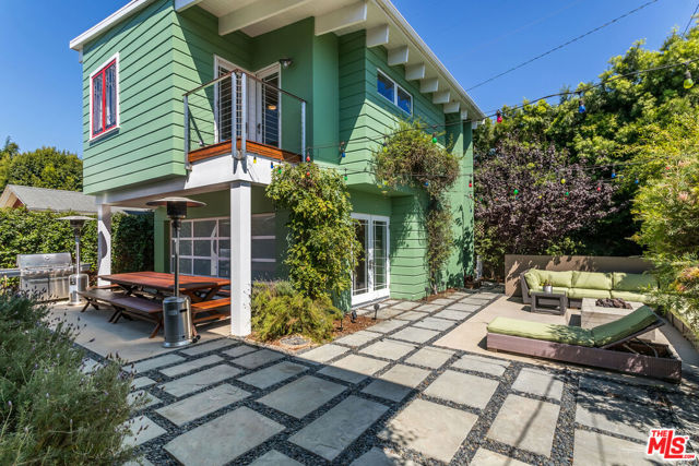 3734 Wade Street, Los Angeles CA: https://media.crmls.org/mediaz/3b8222ba-9c7e-45da-8205-449a2ab2df8d.jpg