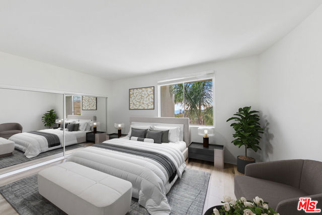 32215 Pacific Coast Highway, Malibu CA: https://media.crmls.org/mediaz/3b828001-8761-4b79-9220-a59cb7454cd1.jpg