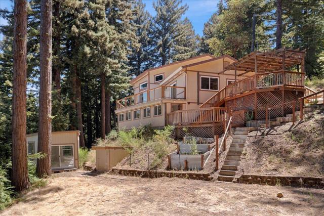 26000 Pierce Road, Los Gatos CA: https://media.crmls.org/mediaz/3b833304-e31f-4d84-a7fe-41f090787f1d.jpg
