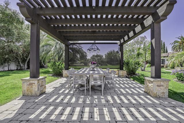 15823 The River Trail, Rancho Santa Fe CA: https://media.crmls.org/mediaz/3b836a66-1c13-4d34-b290-d51a77c5ebed.jpg