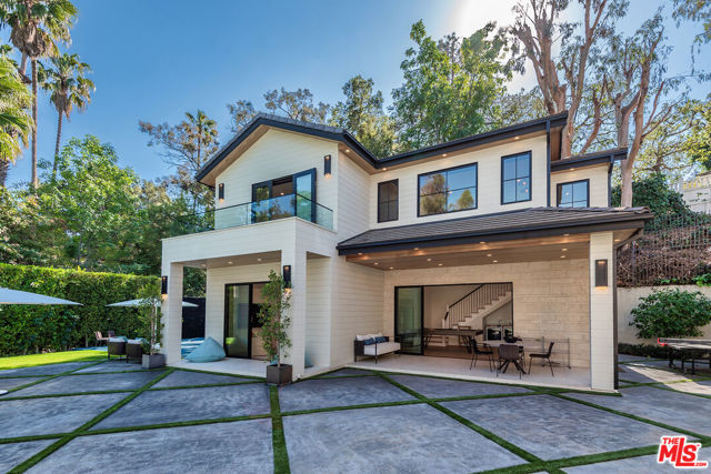 16144 HIGH VALLEY Place, Encino CA: https://media.crmls.org/mediaz/3b83d22b-22da-45d0-a1dc-44f6ef3d59f6.jpg