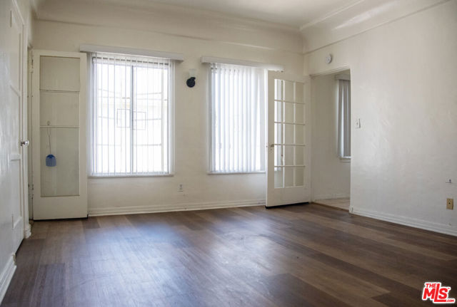 4264 Leimert Boulevard, Los Angeles CA: https://media.crmls.org/mediaz/3b83fb6d-827e-4a22-9f23-7d7ea367f819.jpg