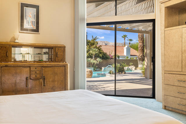 12 Boulder Lane, Rancho Mirage CA: https://media.crmls.org/mediaz/3b8494e2-22a7-4be3-92da-cbe0e05bf52a.jpg