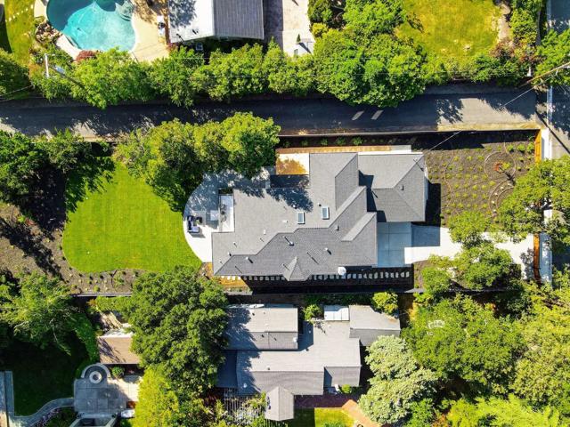 1066 Larch Avenue, Moraga CA: https://media.crmls.org/mediaz/3b849e92-e4fe-4068-b7e1-4539c2c001fb.jpg