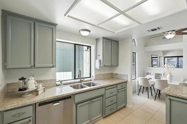 9345 Ivydale Circle, Elk Grove CA: https://media.crmls.org/mediaz/3b866cbb-2bf9-407c-8842-f209313bbdc1.jpg