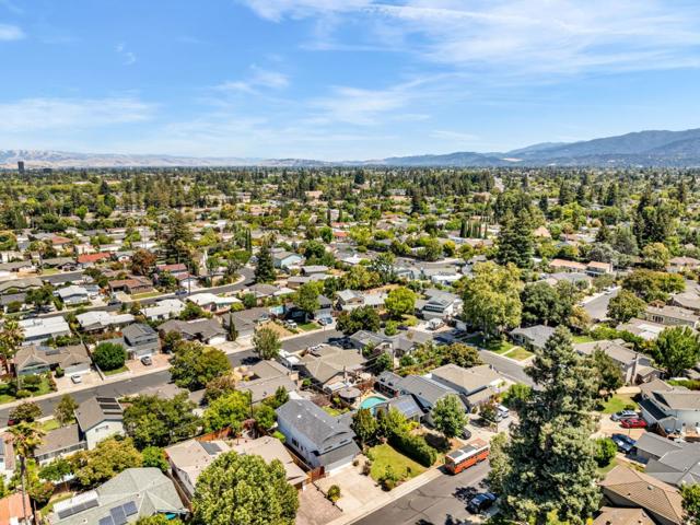 180 Coventry Drive, Campbell CA: https://media.crmls.org/mediaz/3b871e67-fe6f-49cd-a7e1-f90c8290ce86.jpg