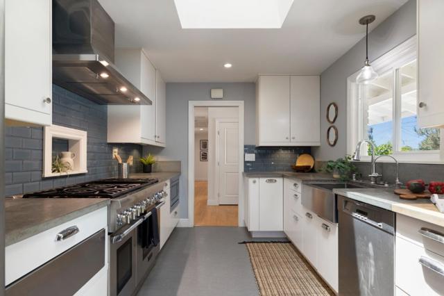 934 Hickory Way, Fremont CA: https://media.crmls.org/mediaz/3b87dba2-9567-4594-b3ed-6fa61e49c3ec.jpg