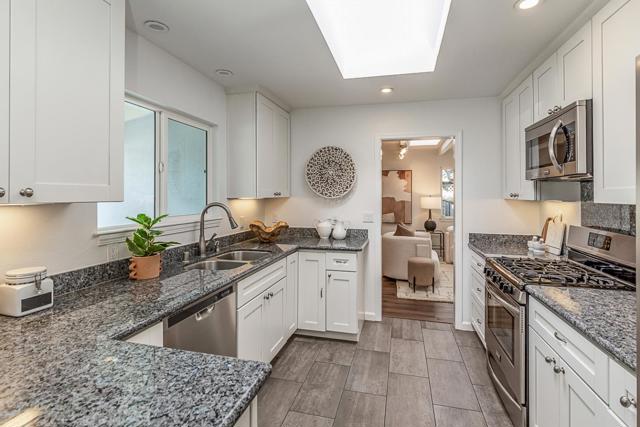 Image 6 of 32 For 1385 Montclaire Court