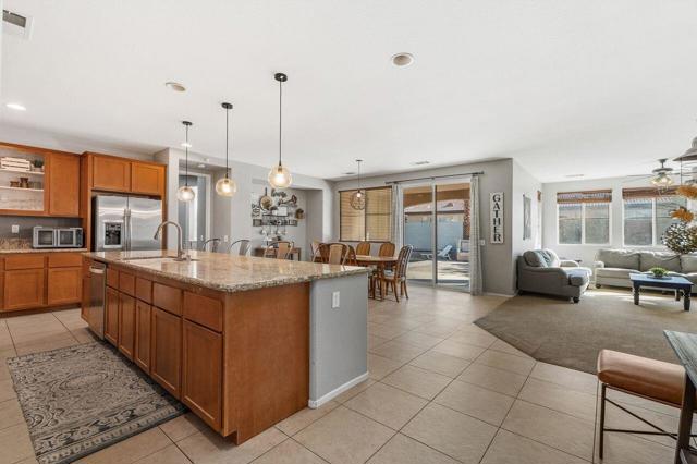 42724 Tango Court, Indio CA: https://media.crmls.org/mediaz/3b8a470c-a4fa-4942-a071-3c7e553ca171.jpg