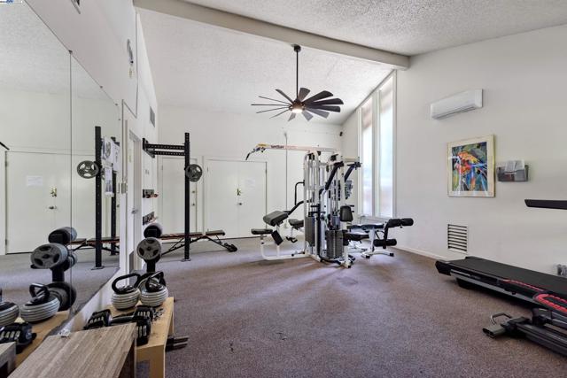 100 Kinross Drive, Walnut Creek CA: https://media.crmls.org/mediaz/3b8b32cf-6674-4c11-a4d6-fdab721c9a27.jpg