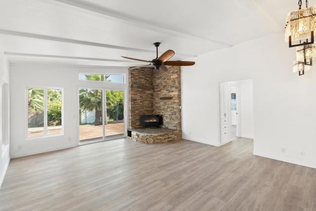12405 Royal Rd, El Cajon CA: https://media.crmls.org/mediaz/3b8bc74b-b880-48ea-8183-eddd8e85563f.jpg