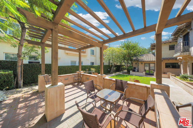 2449 Oswego Street, Pasadena CA: https://media.crmls.org/mediaz/3b8bdec6-6007-4a68-bd3f-a44af27867f2.jpg