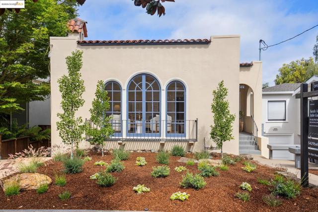 5429 Belgrave Pl., Oakland CA: https://media.crmls.org/mediaz/3b8c522b-3435-4690-ab6d-aac57af6b677.jpg