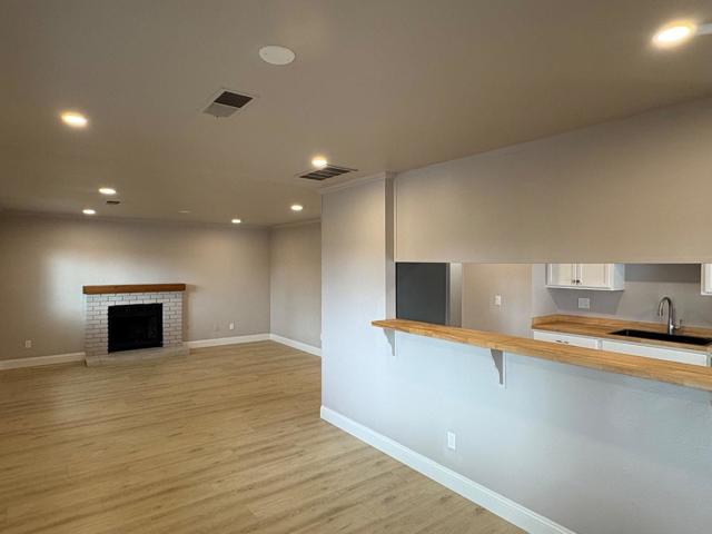 6042 Coad Lane, Riverbank CA: https://media.crmls.org/mediaz/3b8c62b6-7fda-4545-8866-566eb941598e.jpg