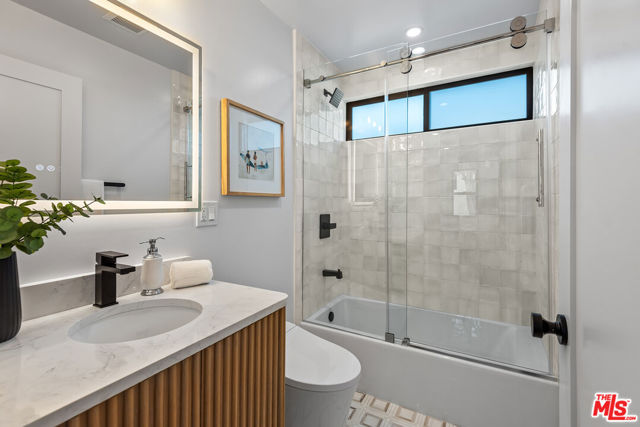 2235 S Mansfield Avenue, Los Angeles CA: https://media.crmls.org/mediaz/3b8d05e0-96d8-4043-8bbd-e3071d5d71d2.jpg