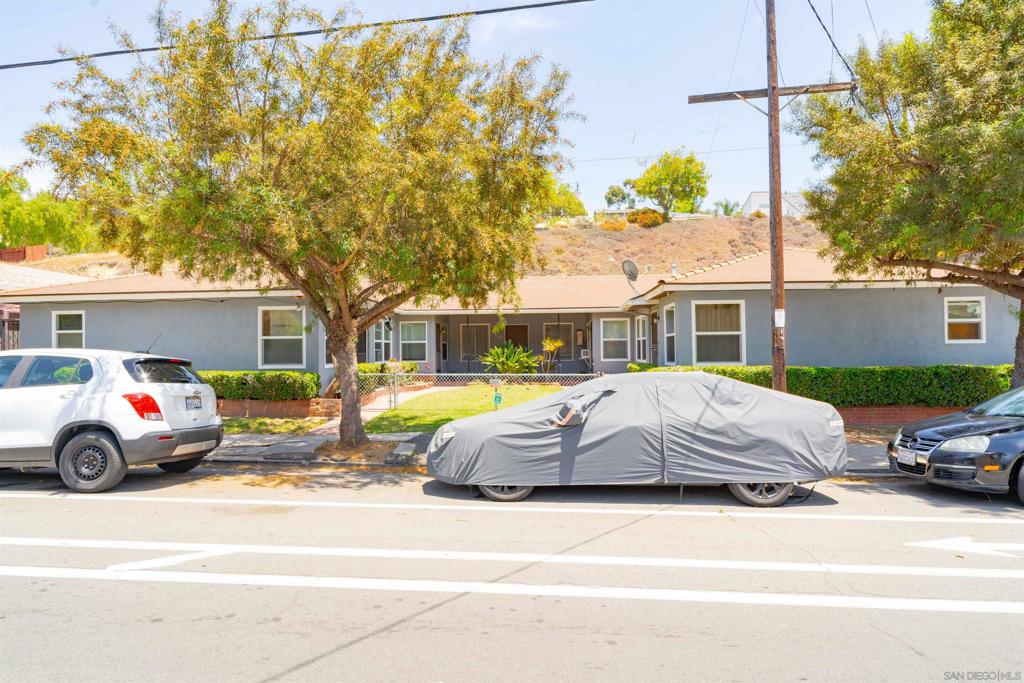 MLS #250032032SD img 6