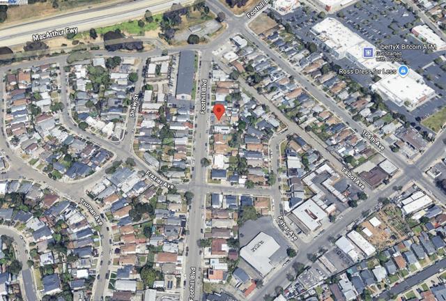 10339 Foothill Blvd, Oakland CA: https://media.crmls.org/mediaz/3b8e787d-5619-47b9-b8f9-8ce4e8f7c828.jpg