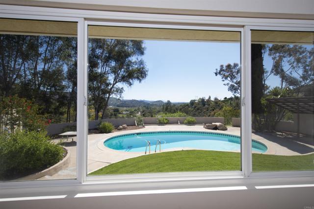 25311 Jesmond Dene Road, Escondido CA: https://media.crmls.org/mediaz/3b904d36-384d-4d03-8c79-4b31ade74b1f.jpg