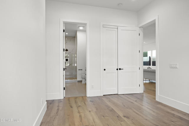 339 Toyon Court, Thousand Oaks CA: https://media.crmls.org/mediaz/3b90e449-94a1-451e-a315-630e880eda94.jpg