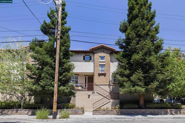 1121 Haven Street, Martinez CA: https://media.crmls.org/mediaz/3b916c19-83f1-4247-bb87-c3db1bbf8d9c.jpg