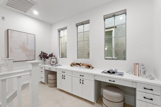 355 Crestview Circle, Daly City CA: https://media.crmls.org/mediaz/3b918d90-4841-4f26-821c-194e0dd35589.jpg