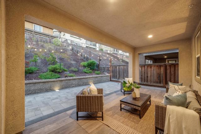 28780 Vista Grande Drive, Hayward CA: https://media.crmls.org/mediaz/3b921898-bf92-4fb2-b5a4-f175b8871436.jpg