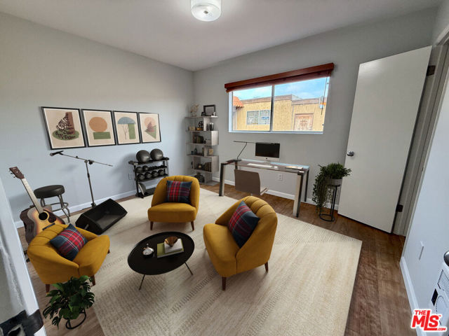 882 Victor Avenue, Inglewood CA: https://media.crmls.org/mediaz/3b9352b6-20f9-4434-9ff0-1024d8e665cd.jpg