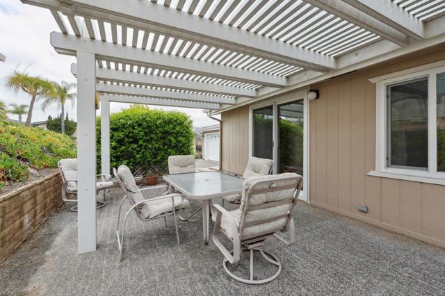 1831 Nova Gln, Escondido CA: https://media.crmls.org/mediaz/3b94cb11-8900-4b74-95a7-b2cf67342199.jpg