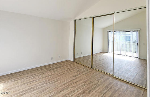 2977 Harbor Boulevard, Oxnard CA: https://media.crmls.org/mediaz/3b94d69f-aeb5-4fd0-8df1-bafef49d5b19.jpg